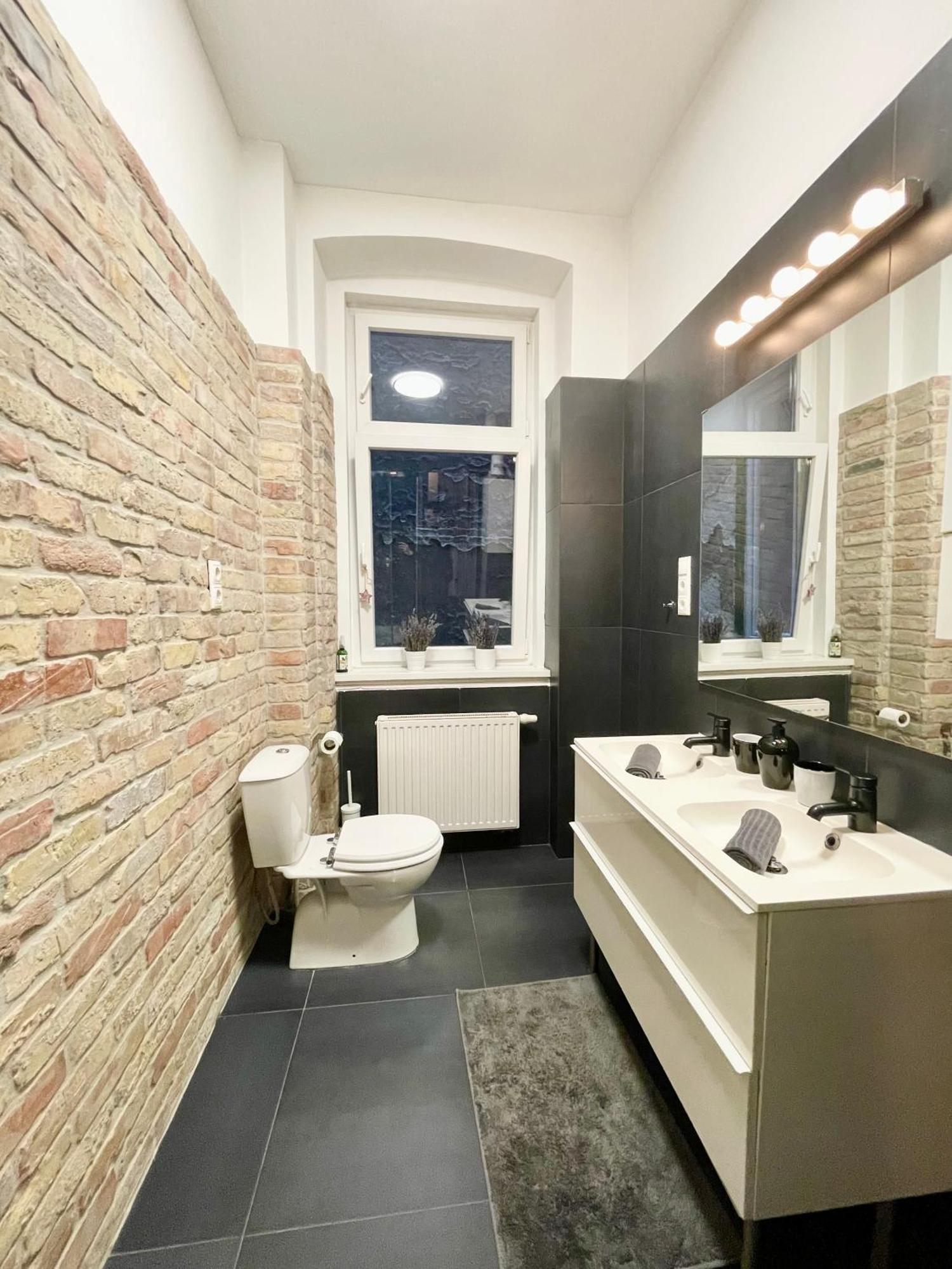 Alice Apartment - Andrassy Street Budapest Eksteriør bilde